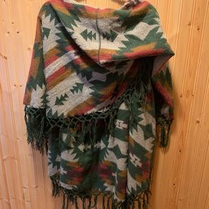 Reversible Aztec shawl (Fits size large)